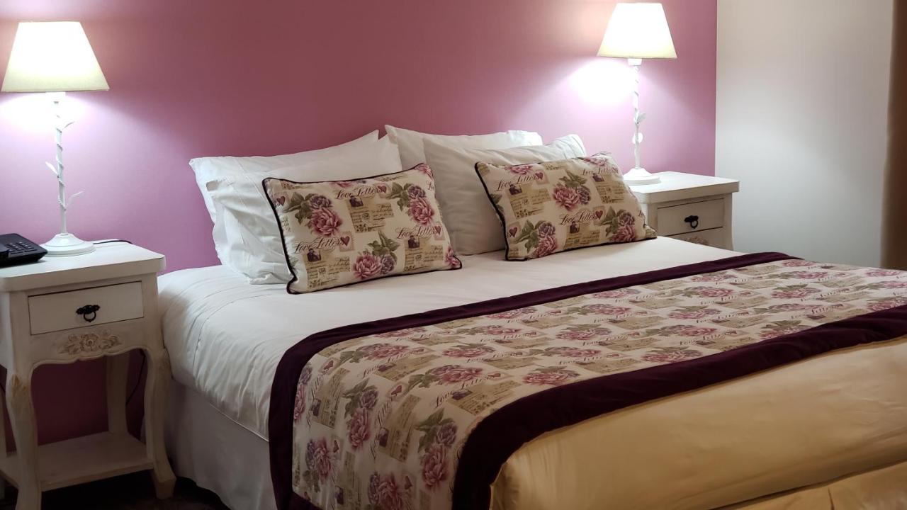Martina De Goni Hotel ปูกอน ภายนอก รูปภาพ