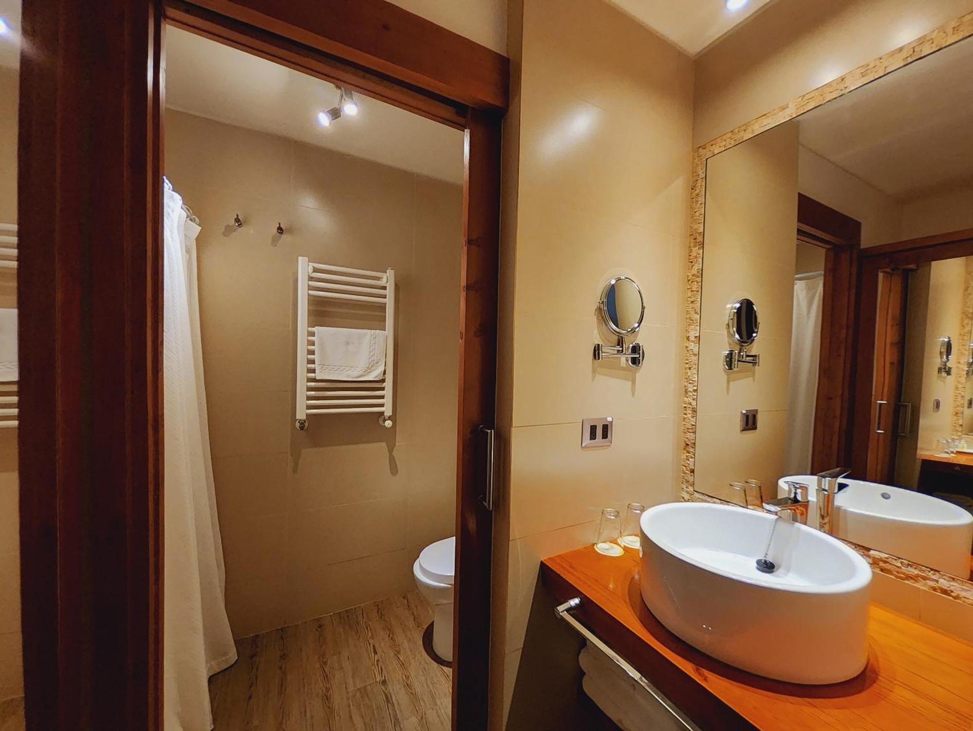 Martina De Goni Hotel ปูกอน ภายนอก รูปภาพ